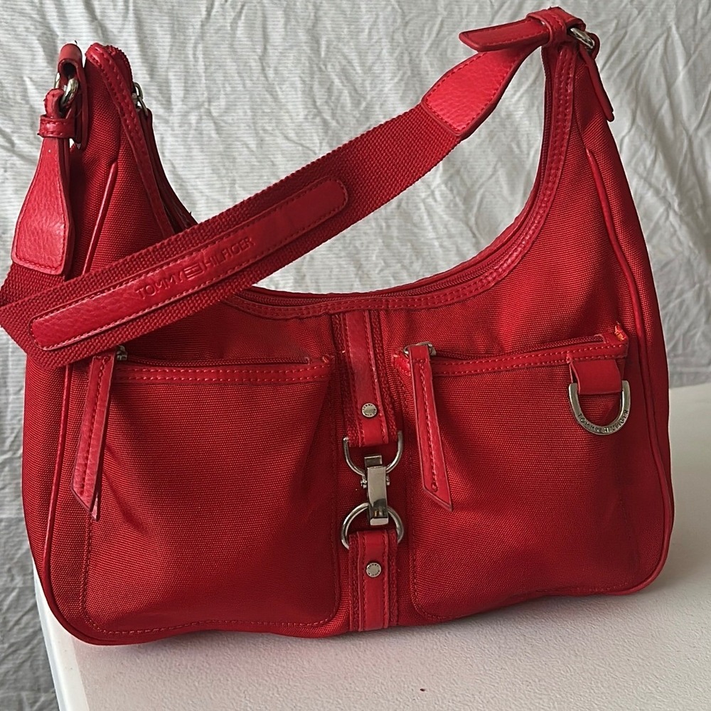 Tommy Hilfiger Red Canvas Hobo Shoulder Bag Front Zip Pockets Silver Hardware - Picture 1 of 5
